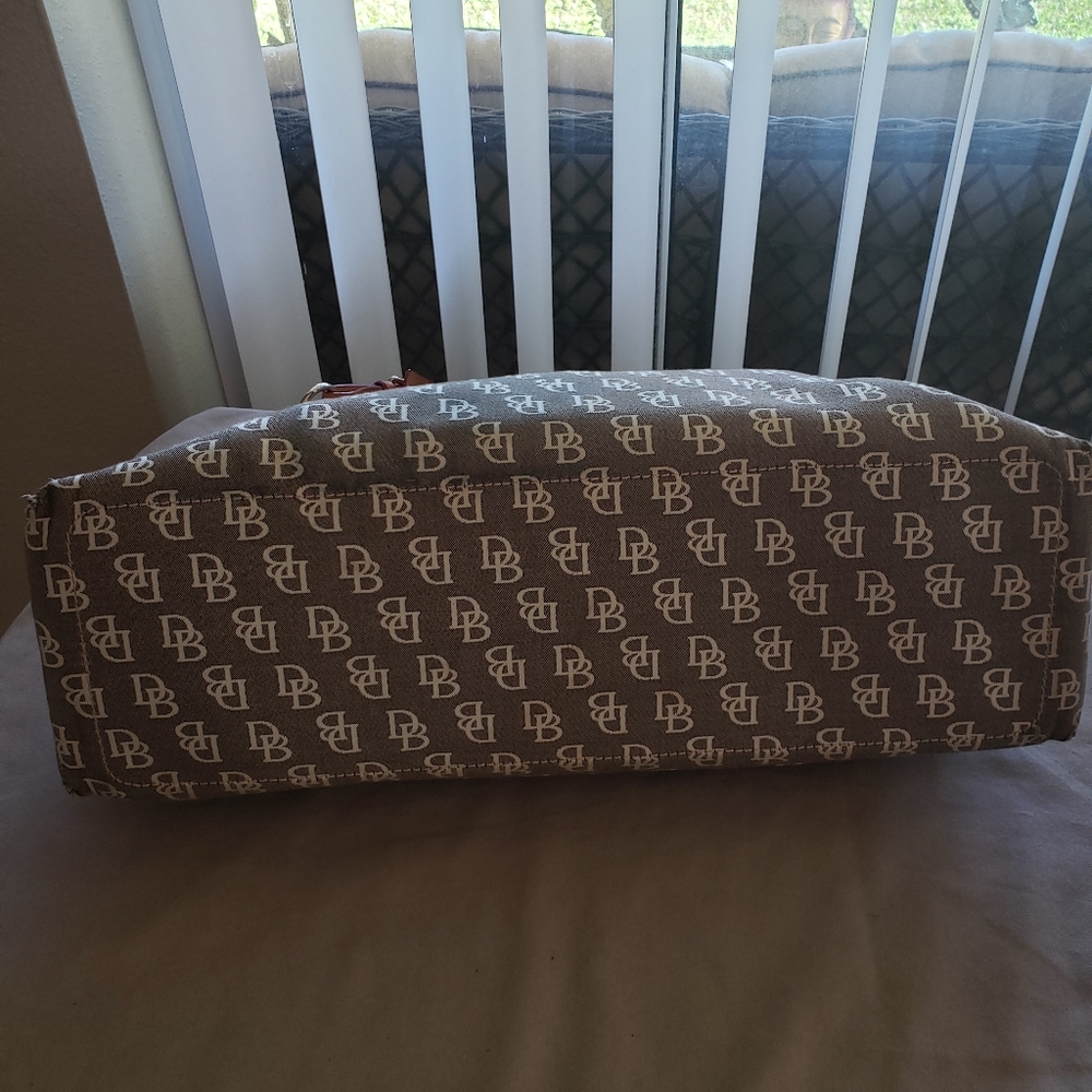 Purse - Picture 4 of 4